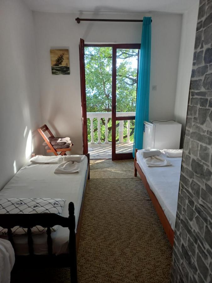 Hotel Sea View Risan Exterior foto