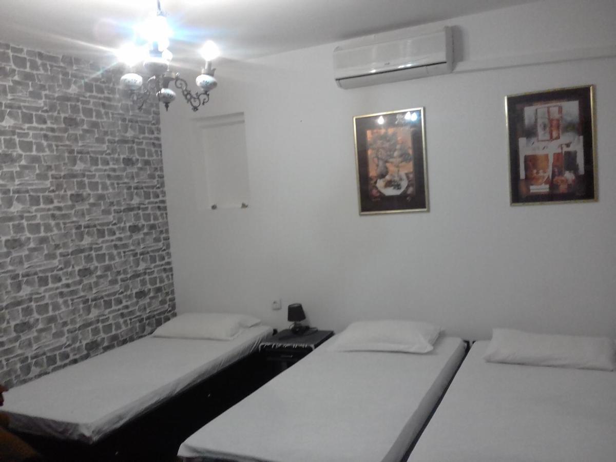 Hotel Sea View Risan Exterior foto